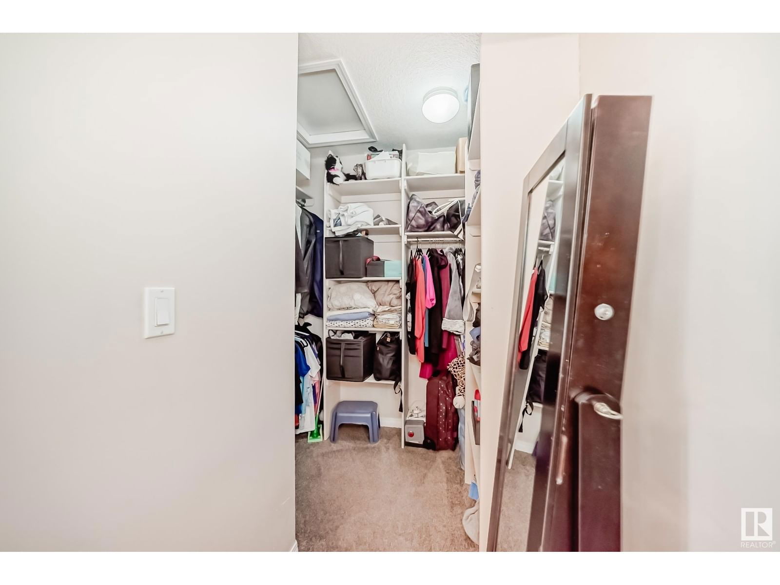 657 Silver Berry Rd Edmonton, Alberta