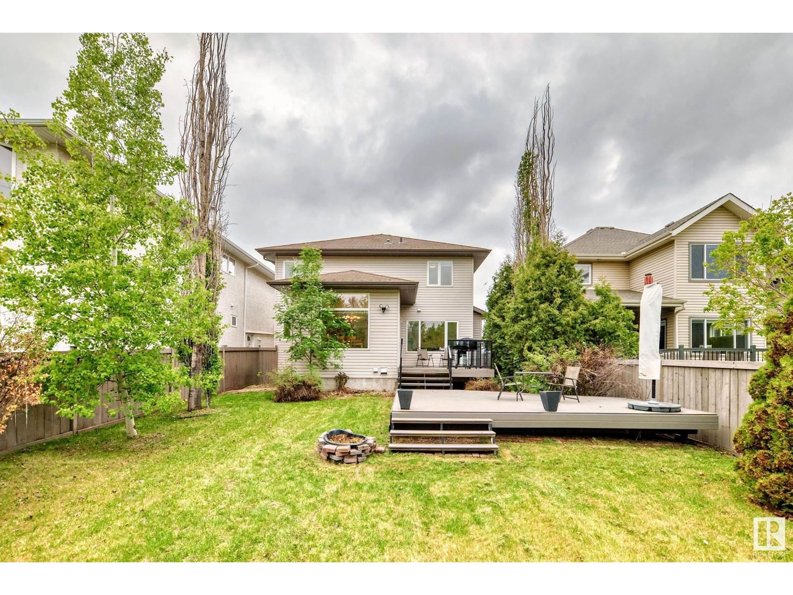 657 Silver Berry Rd Edmonton, Alberta
