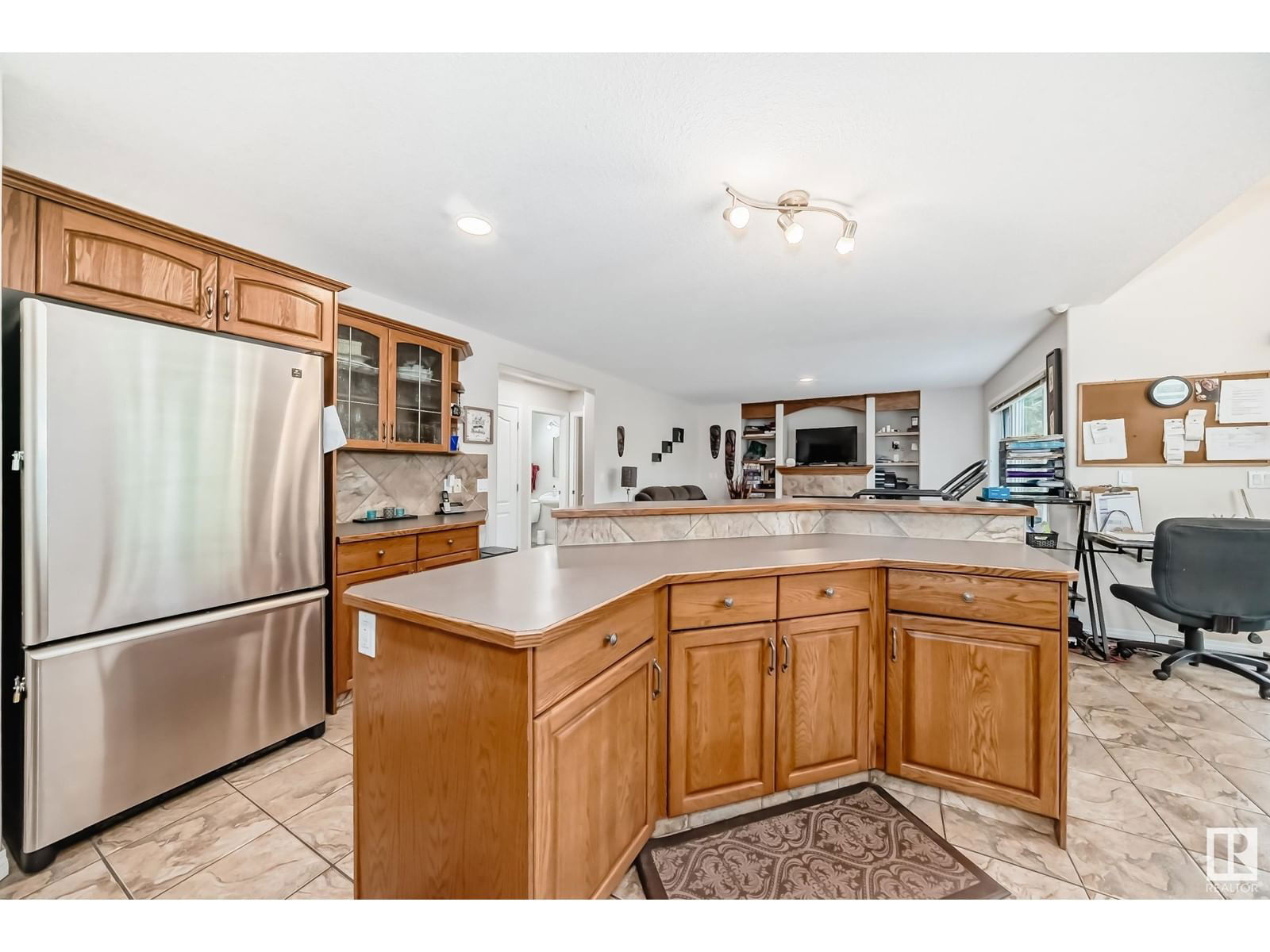 657 Silver Berry Rd Edmonton, Alberta