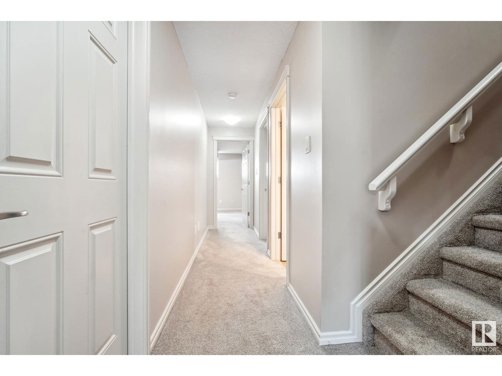 1560 35 Av Edmonton, Alberta