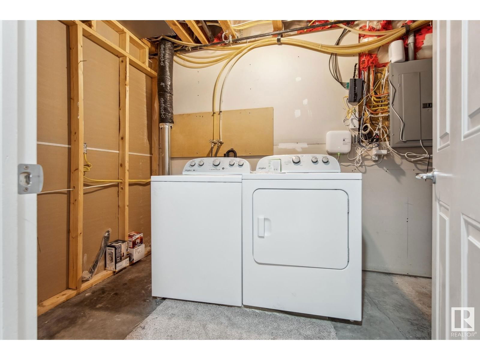 1560 35 Av Edmonton, Alberta