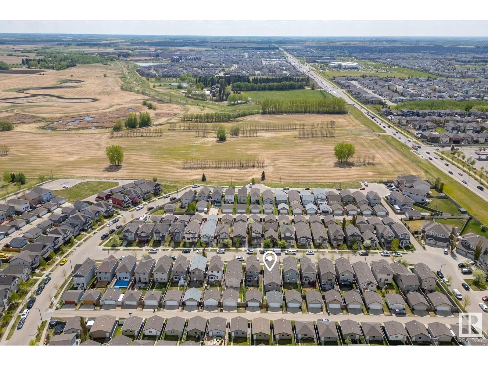 1560 35 Av Edmonton, Alberta