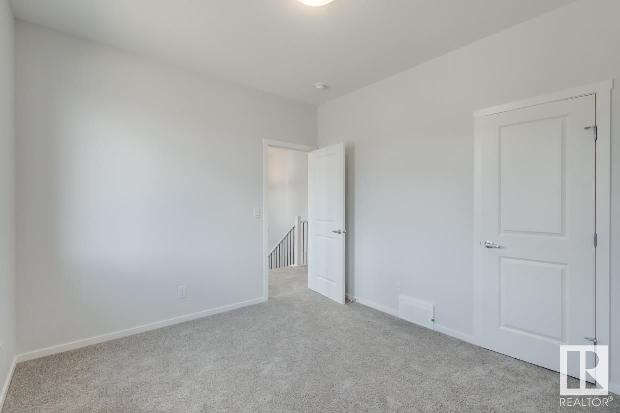 2040 209 ST Image 35