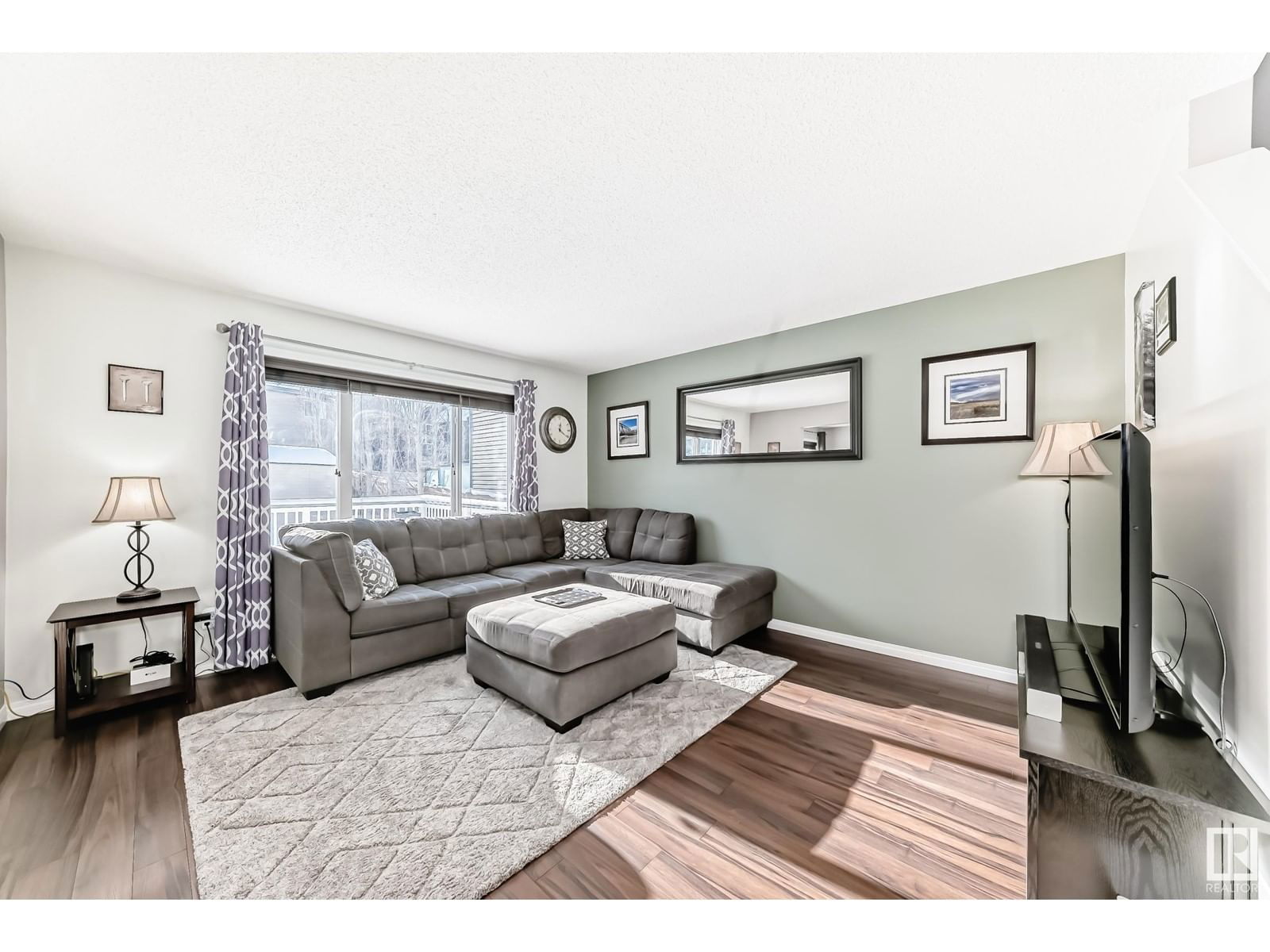 15 SPRINGDALE Image 10