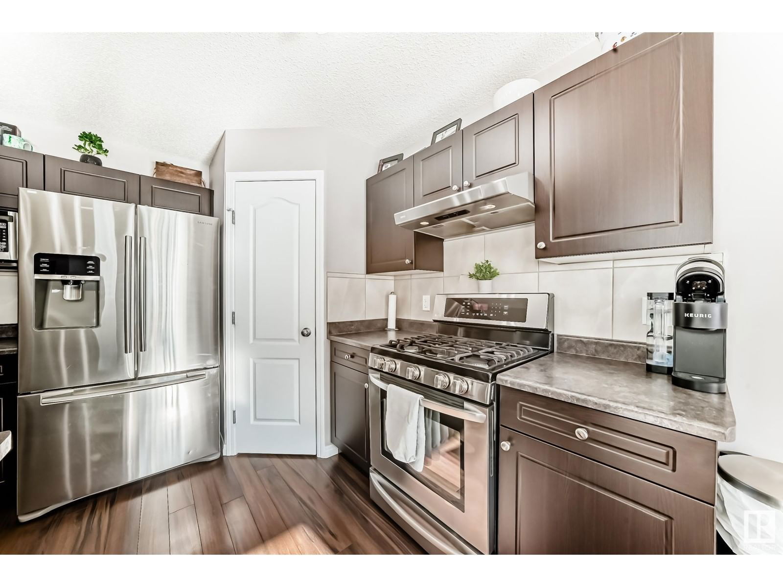 15 SPRINGDALE Image 15