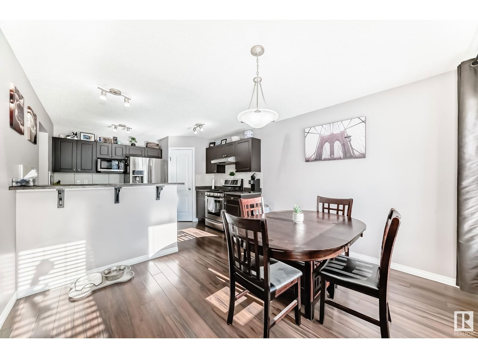 15 SPRINGDALE Image 17