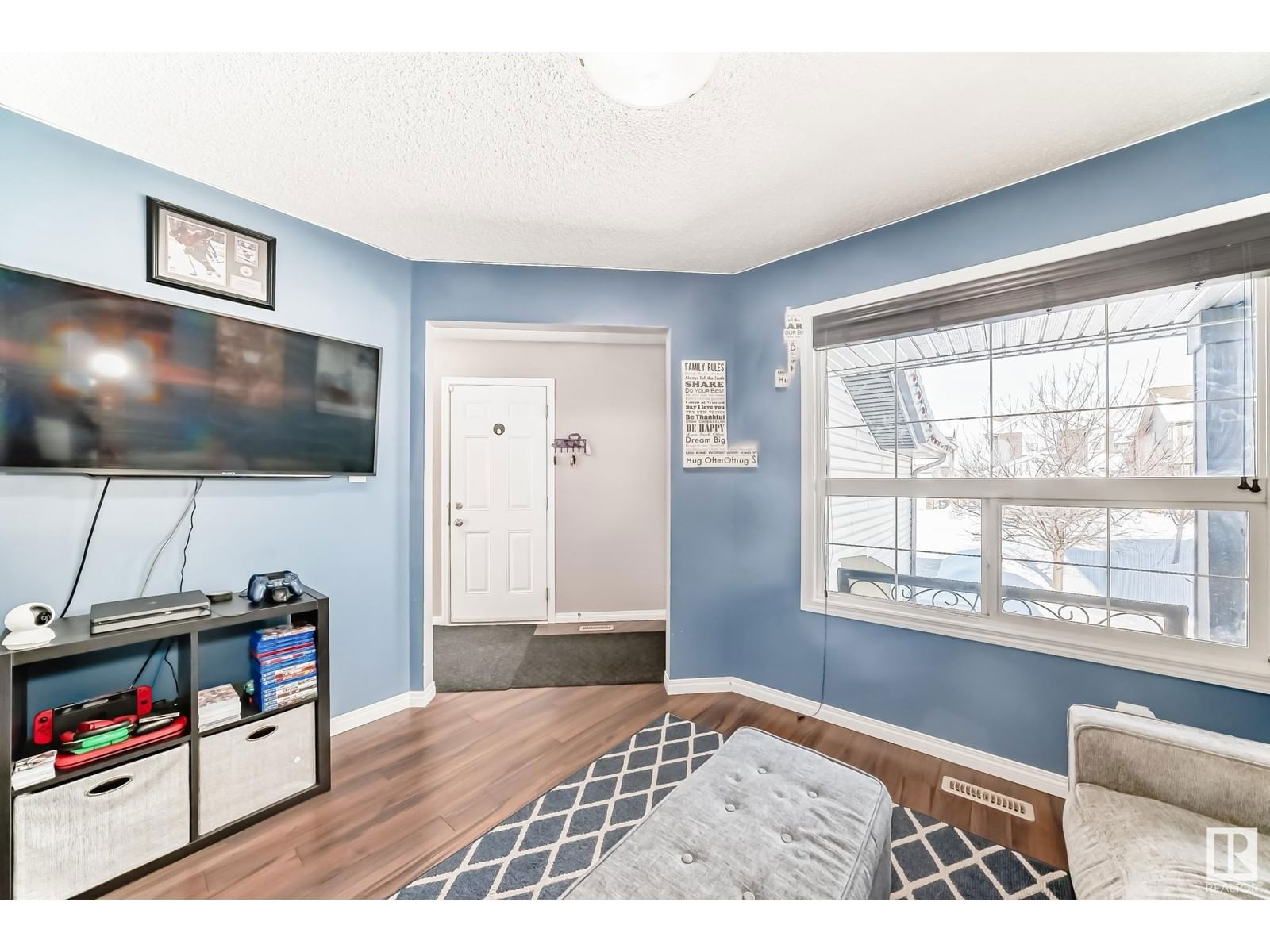 15 SPRINGDALE Image 18