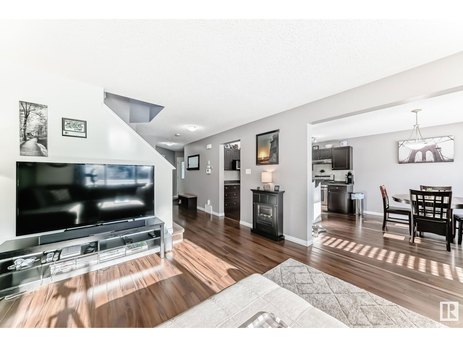 15 SPRINGDALE Image 9