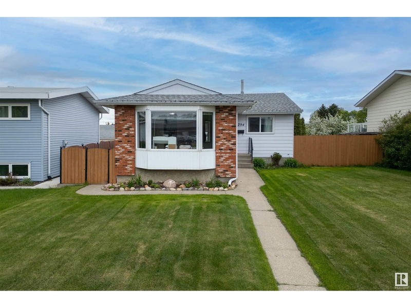 294 Woodvale Rd Edmonton, Alberta