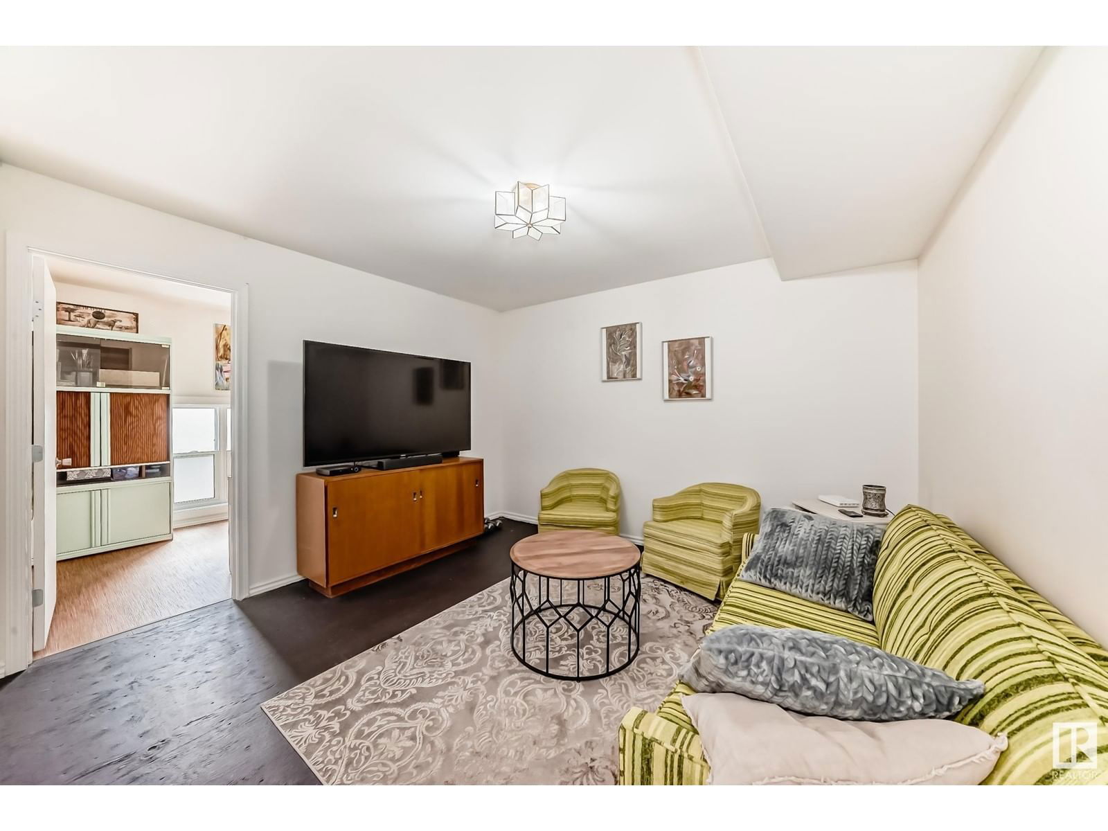 Nw - 13823 23 St Edmonton, Alberta