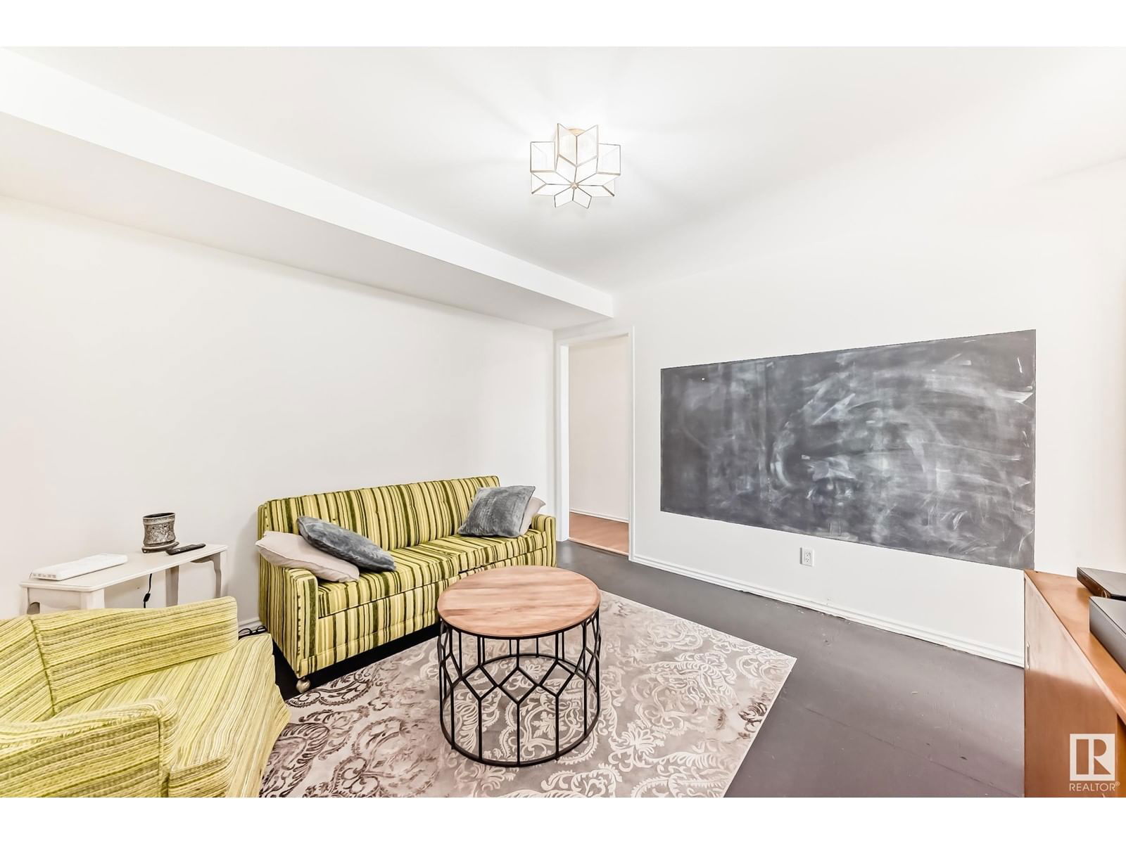 Nw - 13823 23 St Edmonton, Alberta