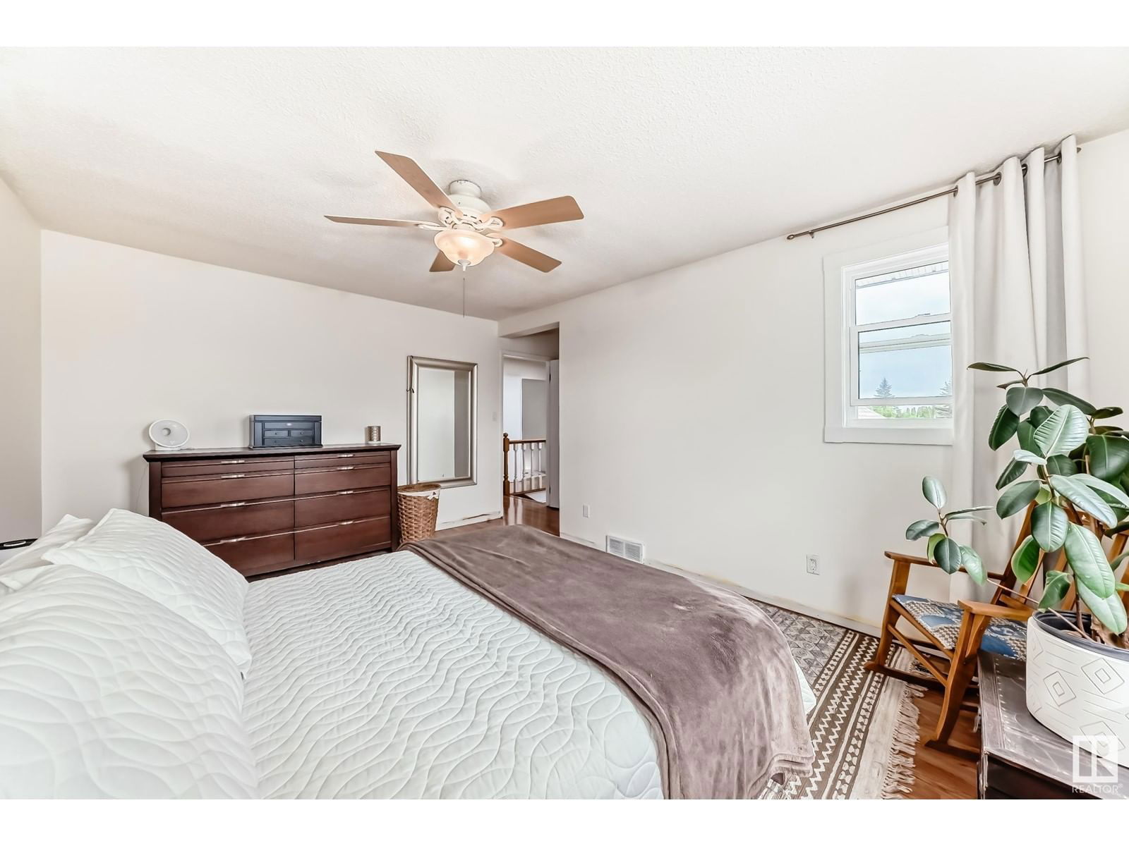 Nw - 13823 23 St Edmonton, Alberta