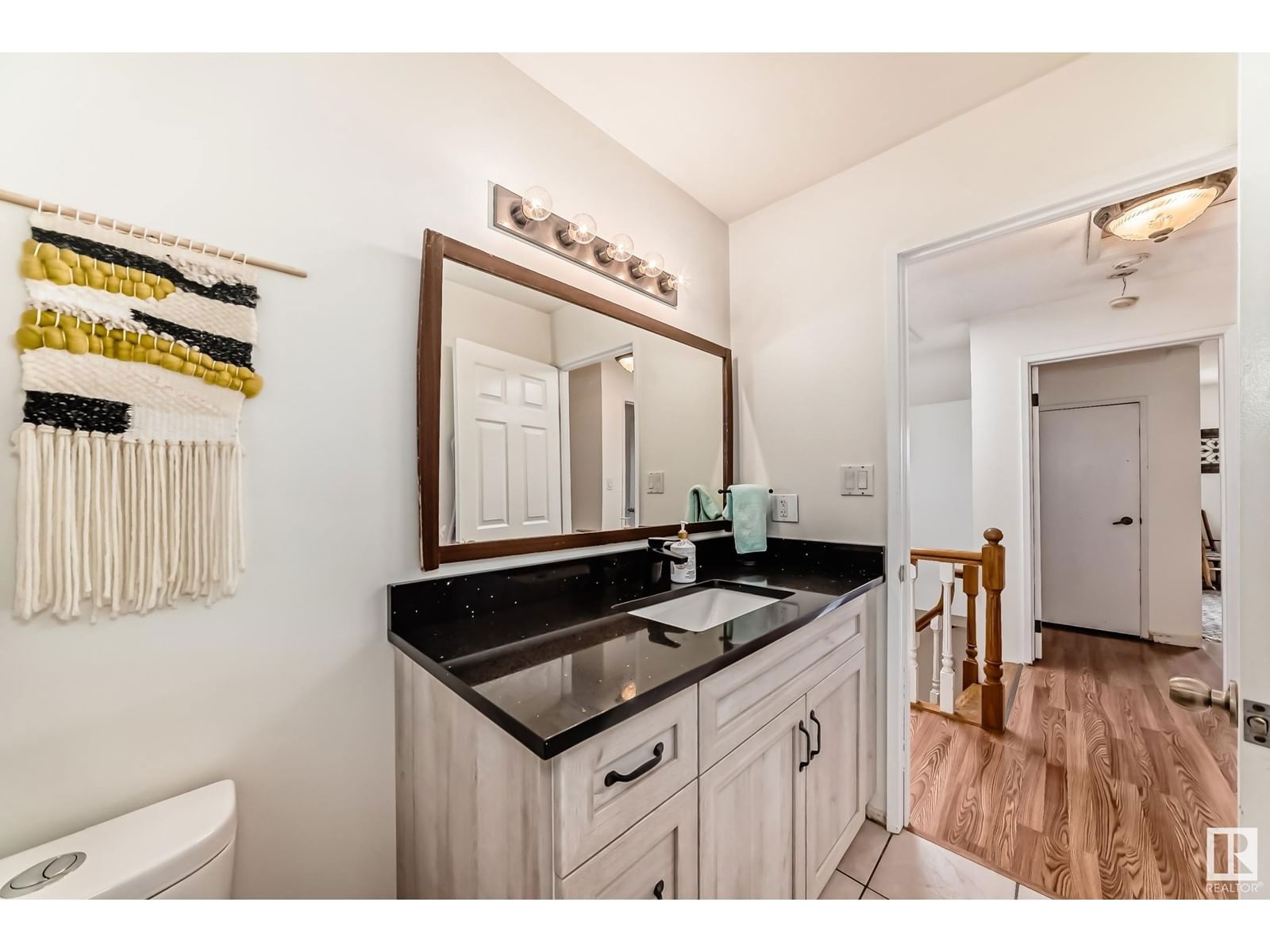 Nw - 13823 23 St Edmonton, Alberta