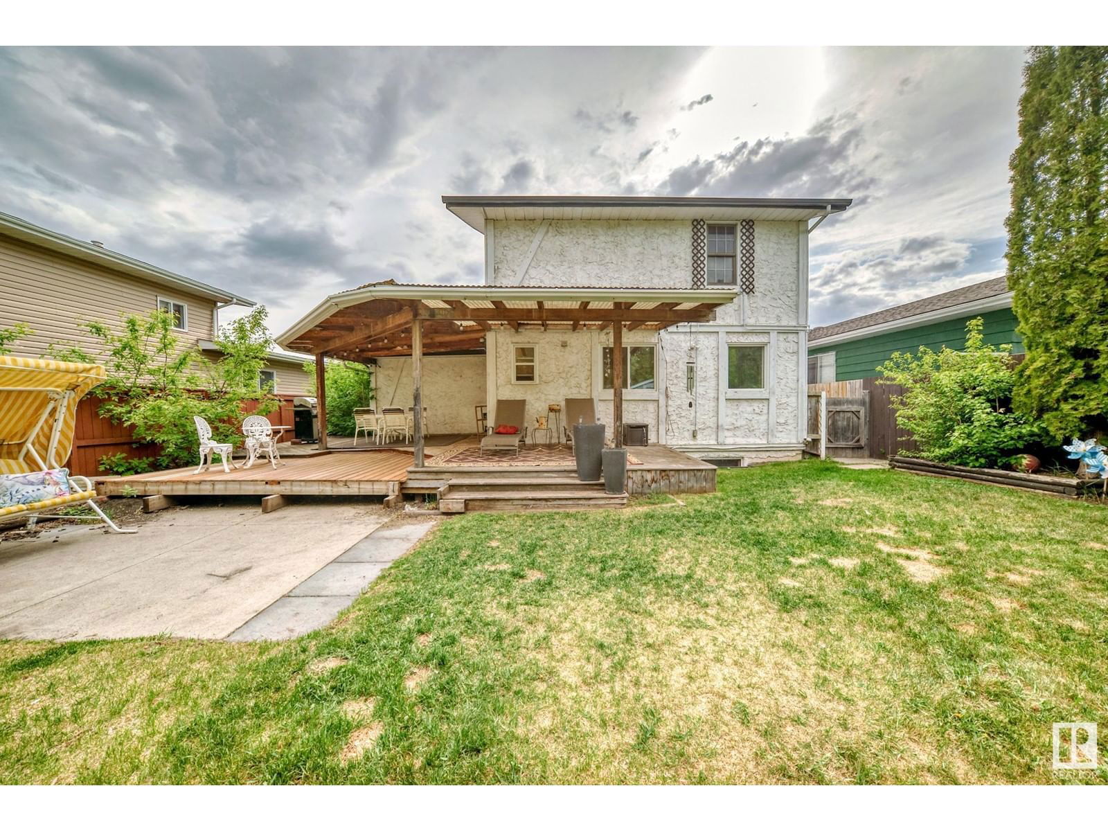 Nw - 13823 23 St Edmonton, Alberta