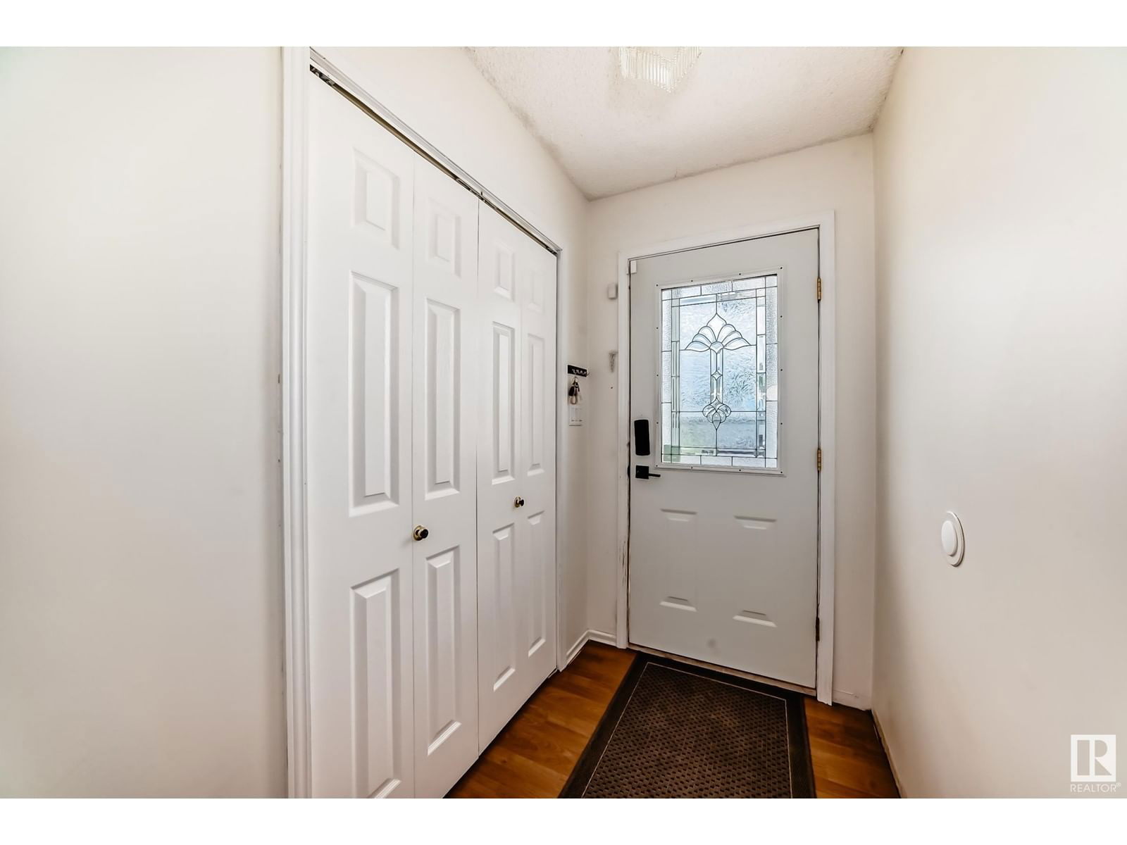 Nw - 13823 23 St Edmonton, Alberta