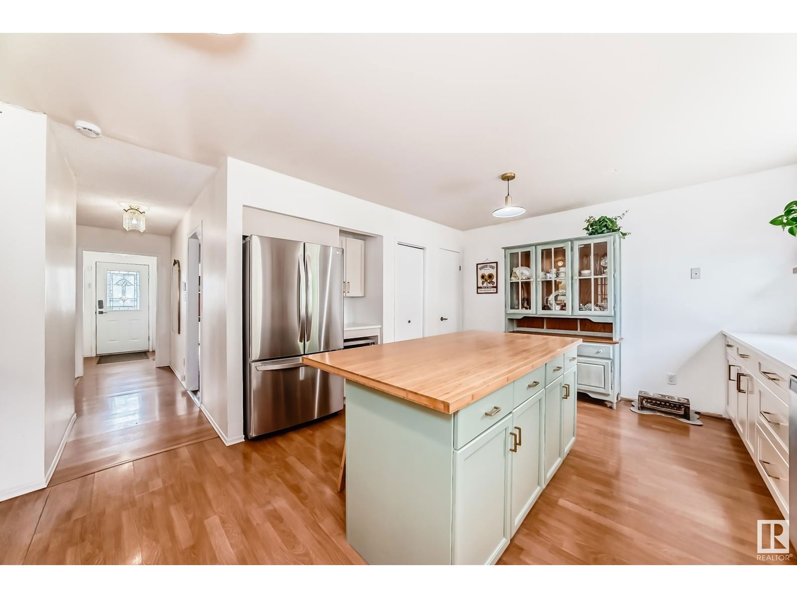Nw - 13823 23 St Edmonton, Alberta