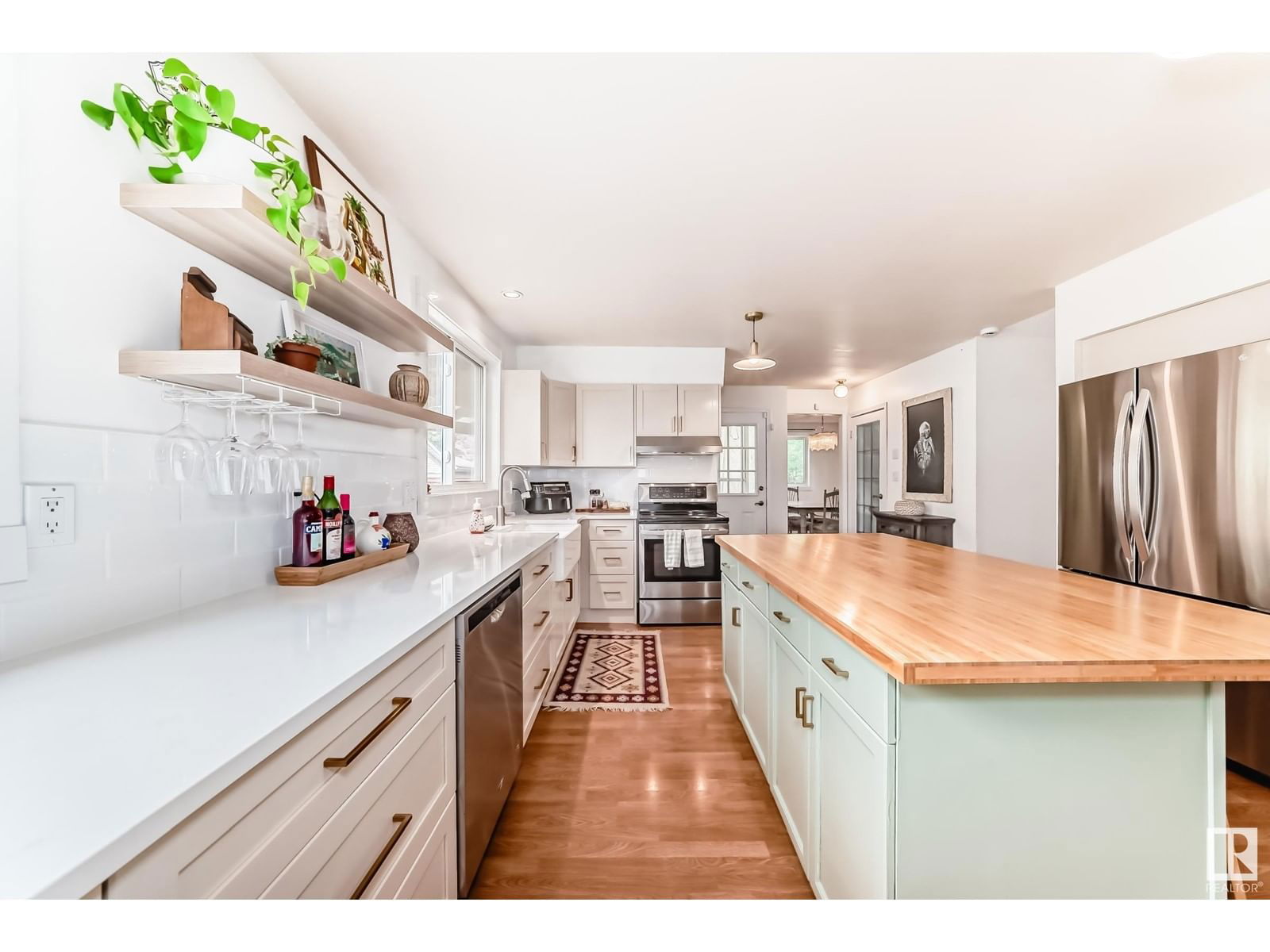 Nw - 13823 23 St Edmonton, Alberta