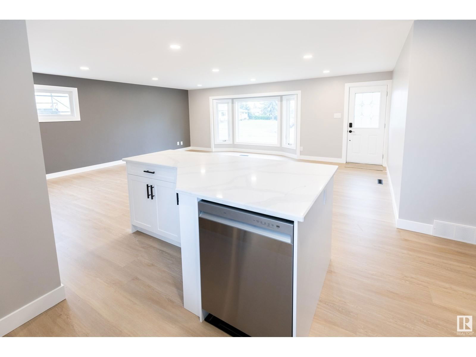 9104 130 Av Edmonton, Alberta
