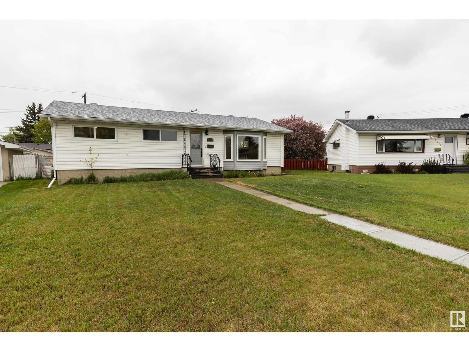9104 130 Av Edmonton, Alberta