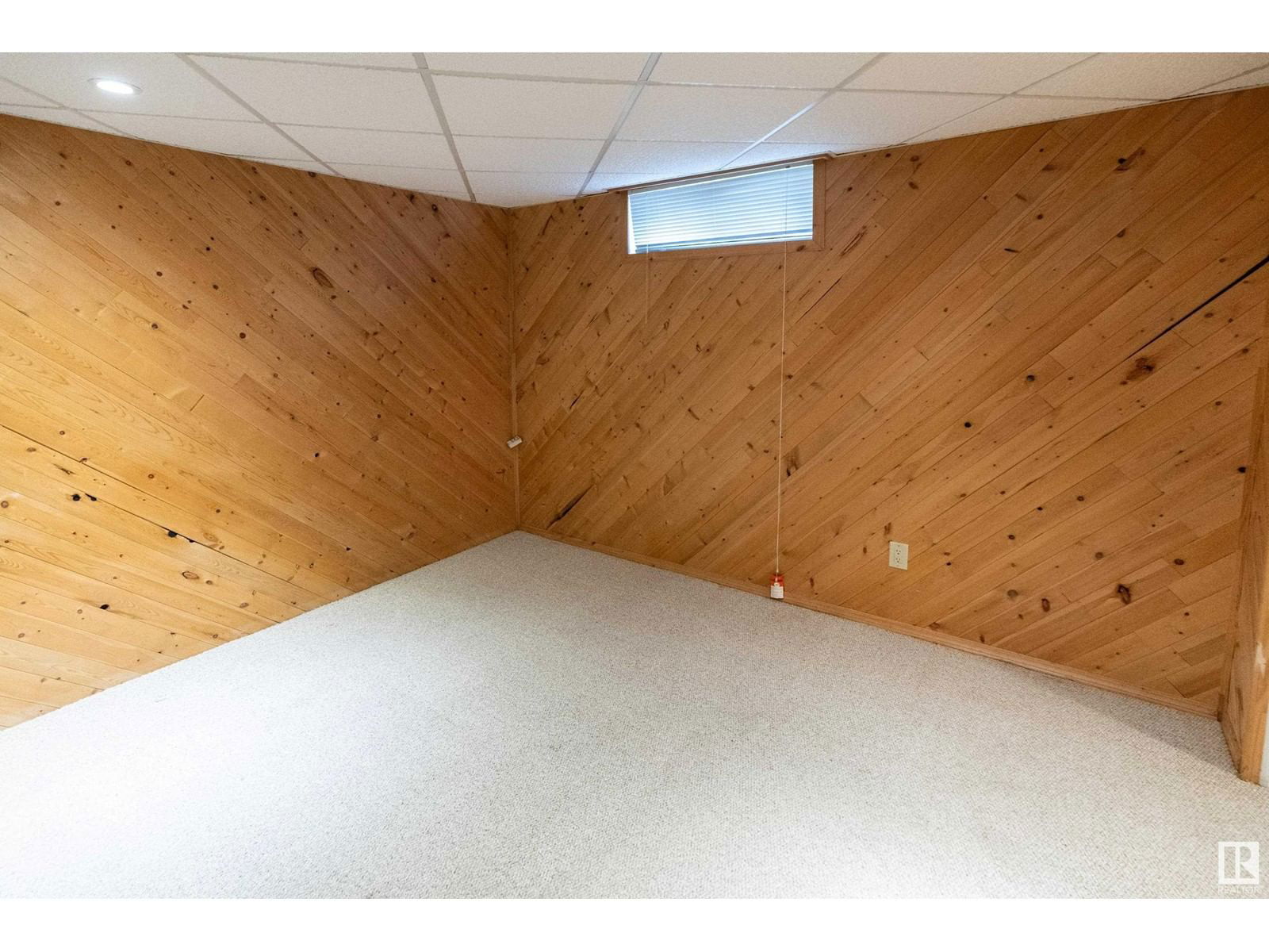 9104 130 Av Edmonton, Alberta