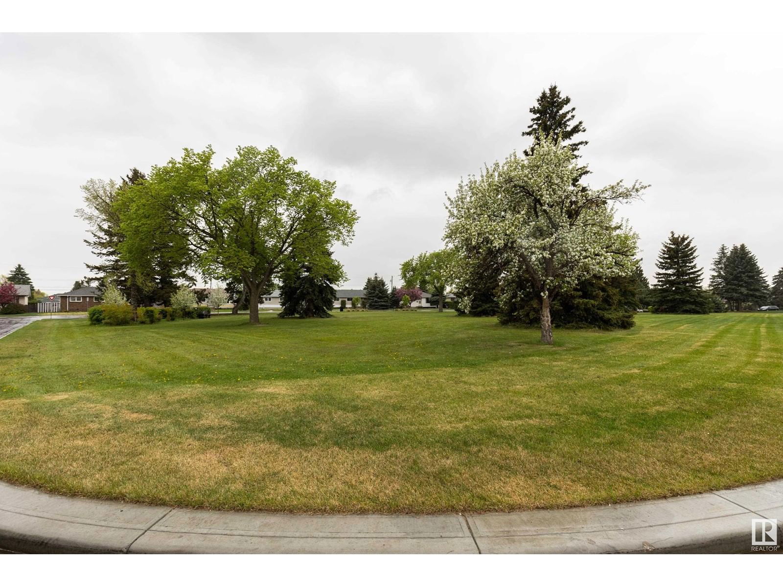 9104 130 Av Edmonton, Alberta