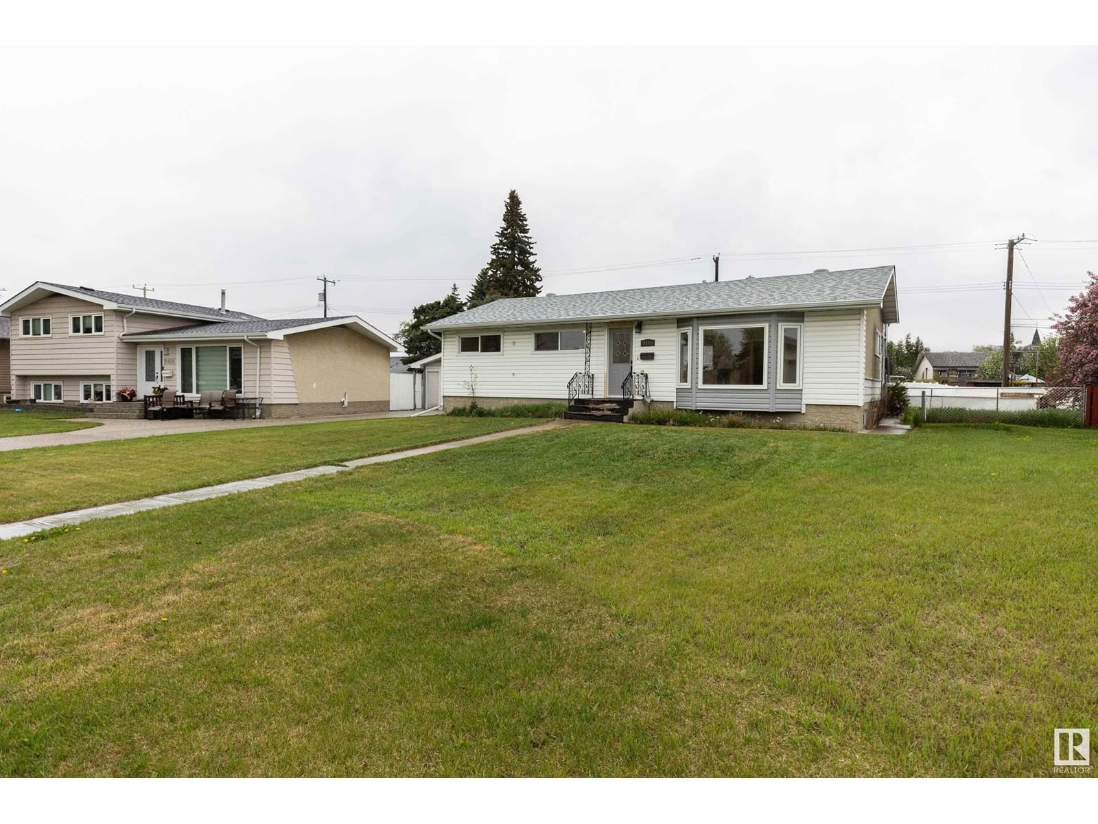 9104 130 Av Edmonton, Alberta