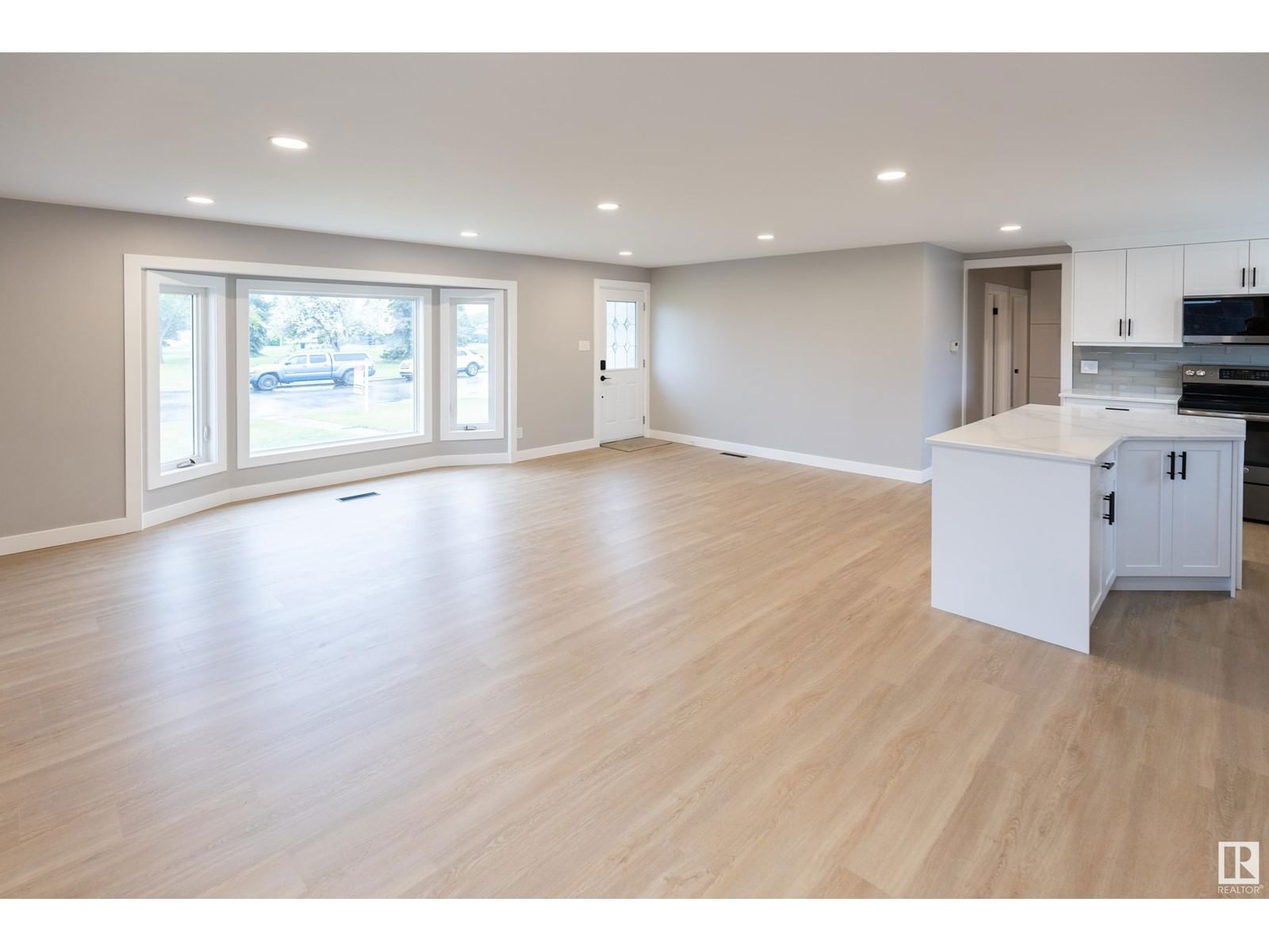 9104 130 Av Edmonton, Alberta