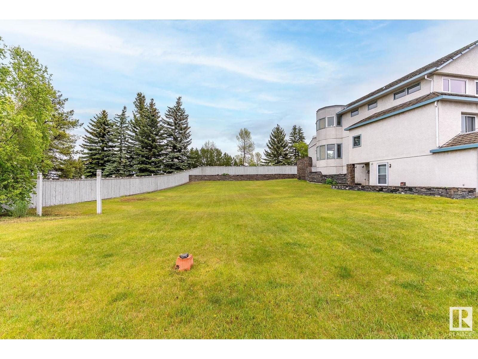 331 REEVES WY Image 2