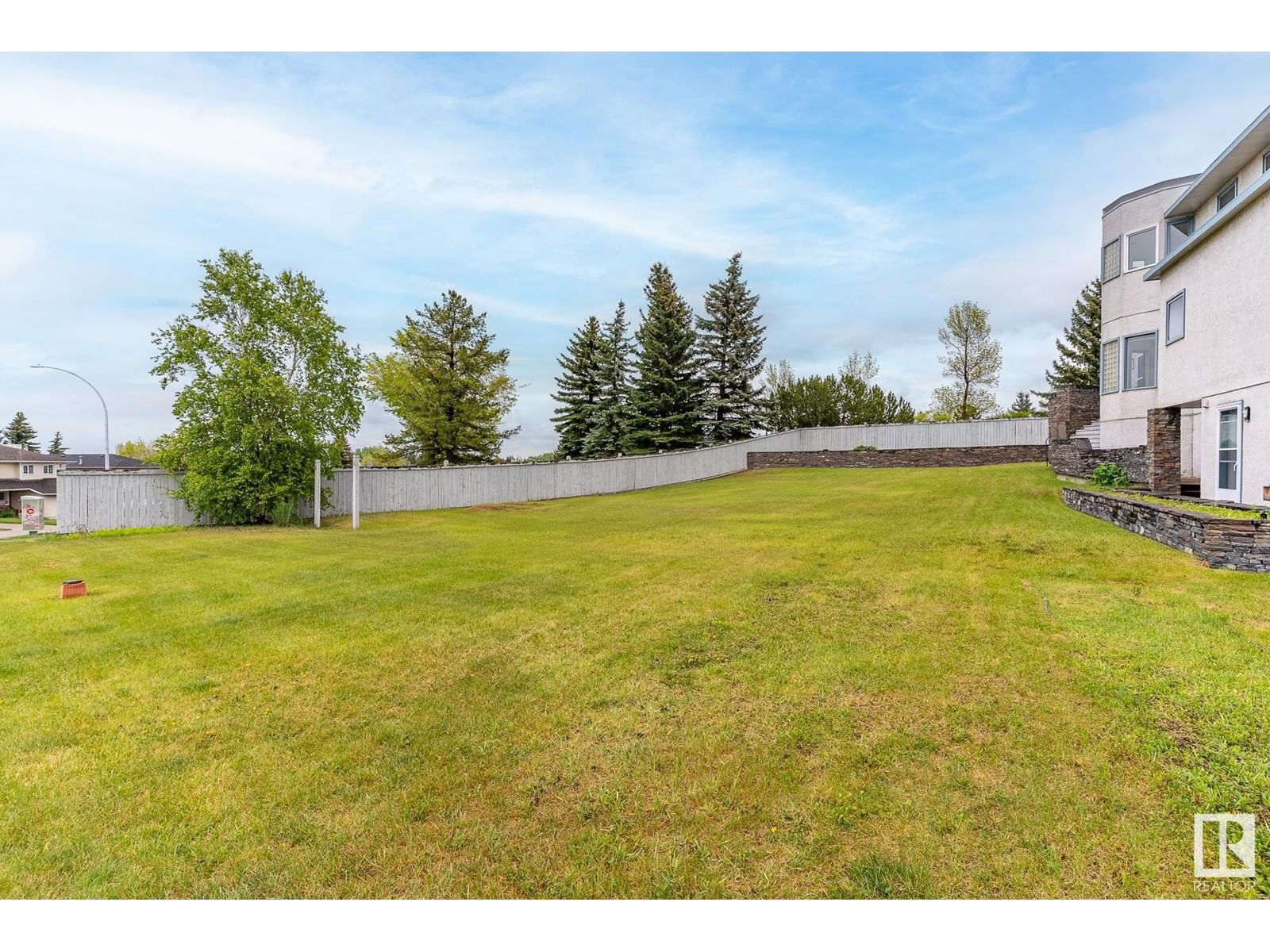 331 REEVES WY Image 4