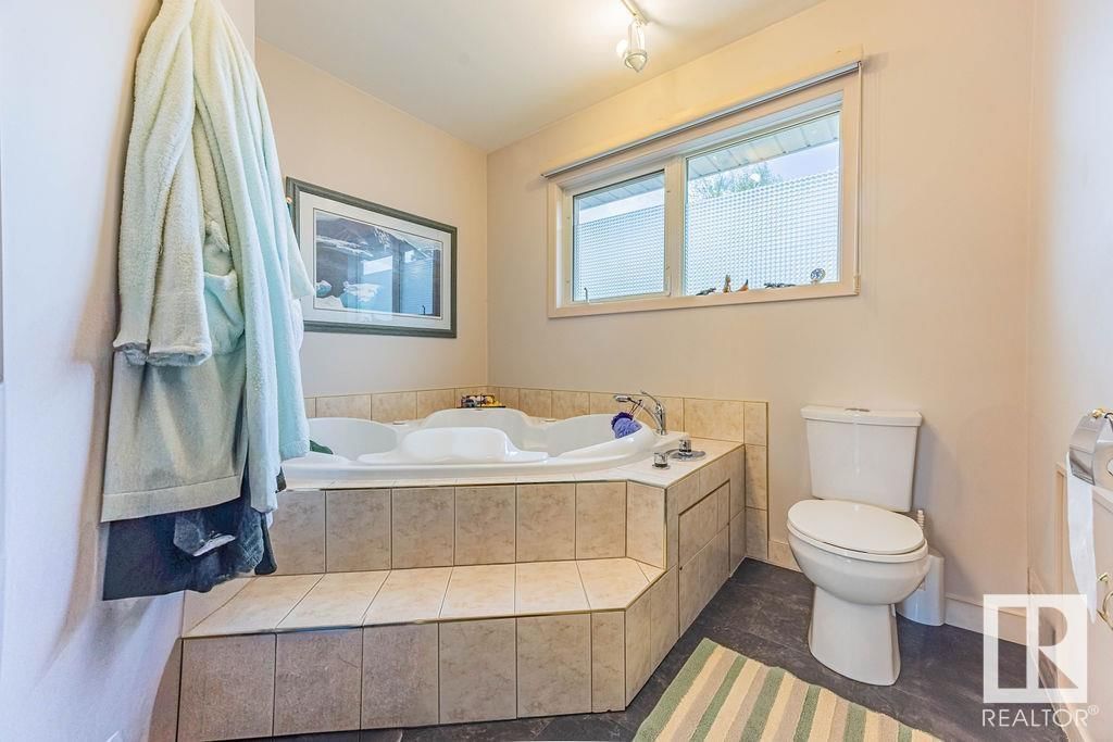 NW - 9503 54 ST Image 52