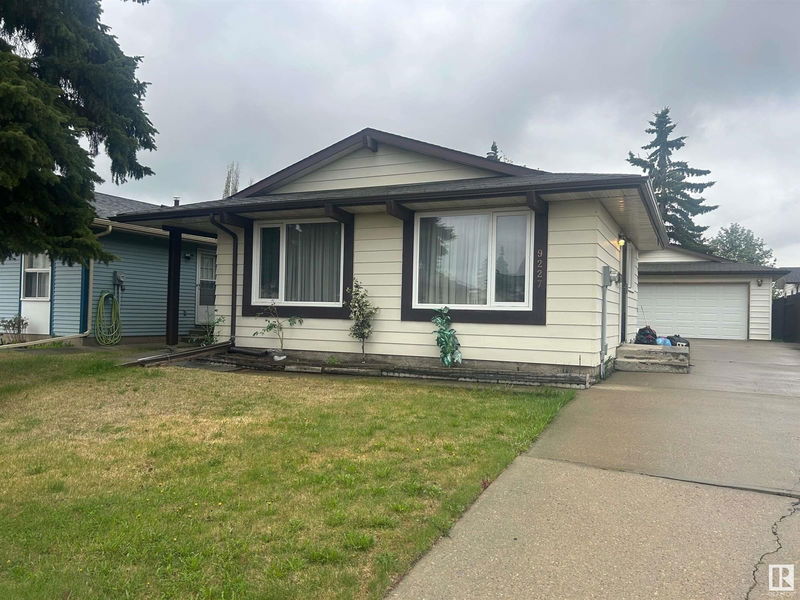 9227 170 Av Edmonton, Alberta