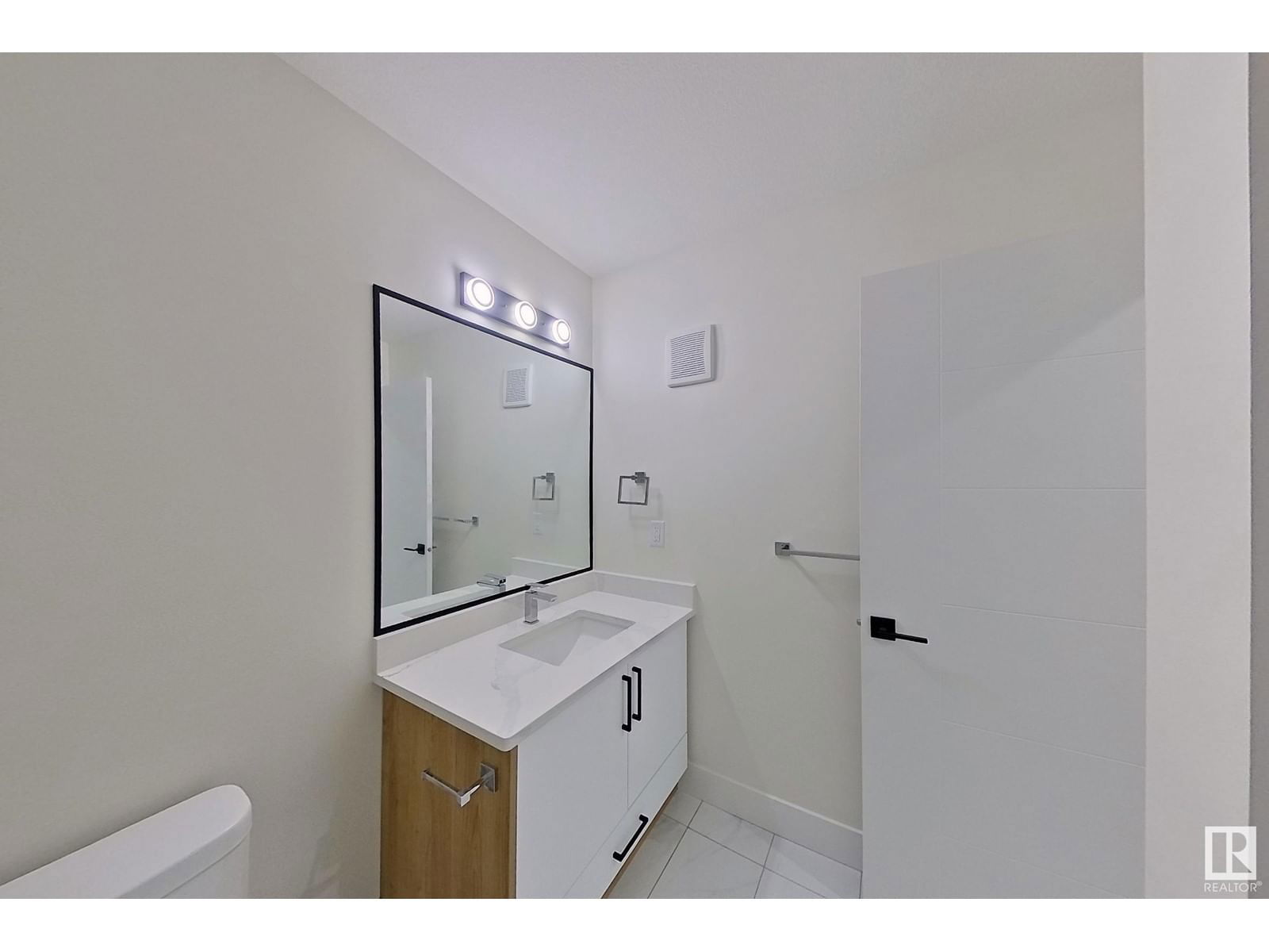 3239 PELERIN CR Image 32