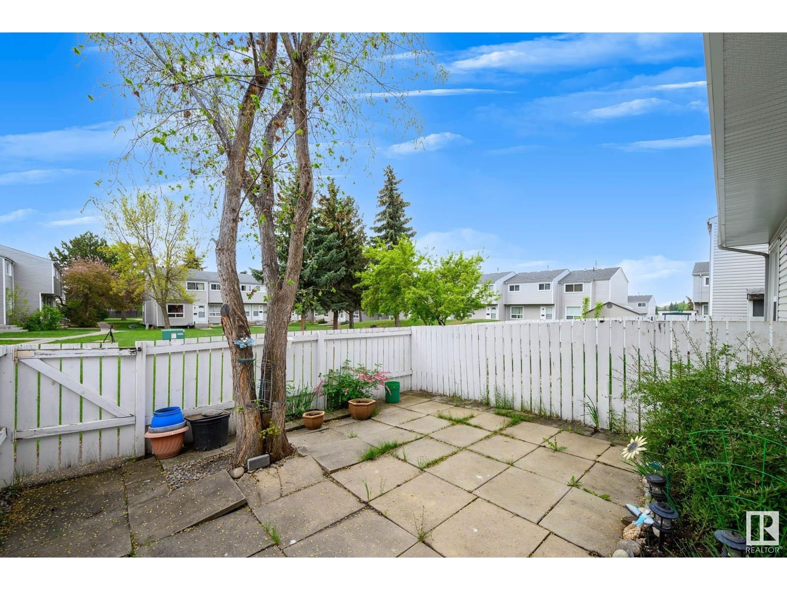 330 NORTHGATE TC Image 3