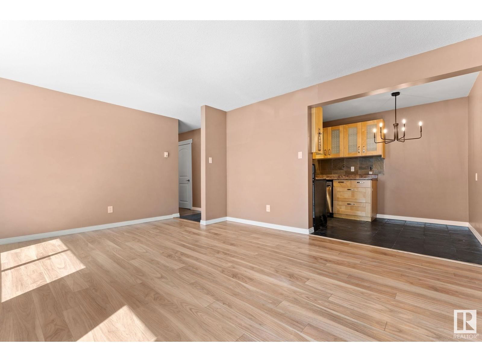 9 - 10620 122 ST NW Image 6