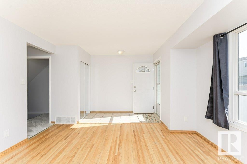 124 DICKINSFIELD CO Image 18