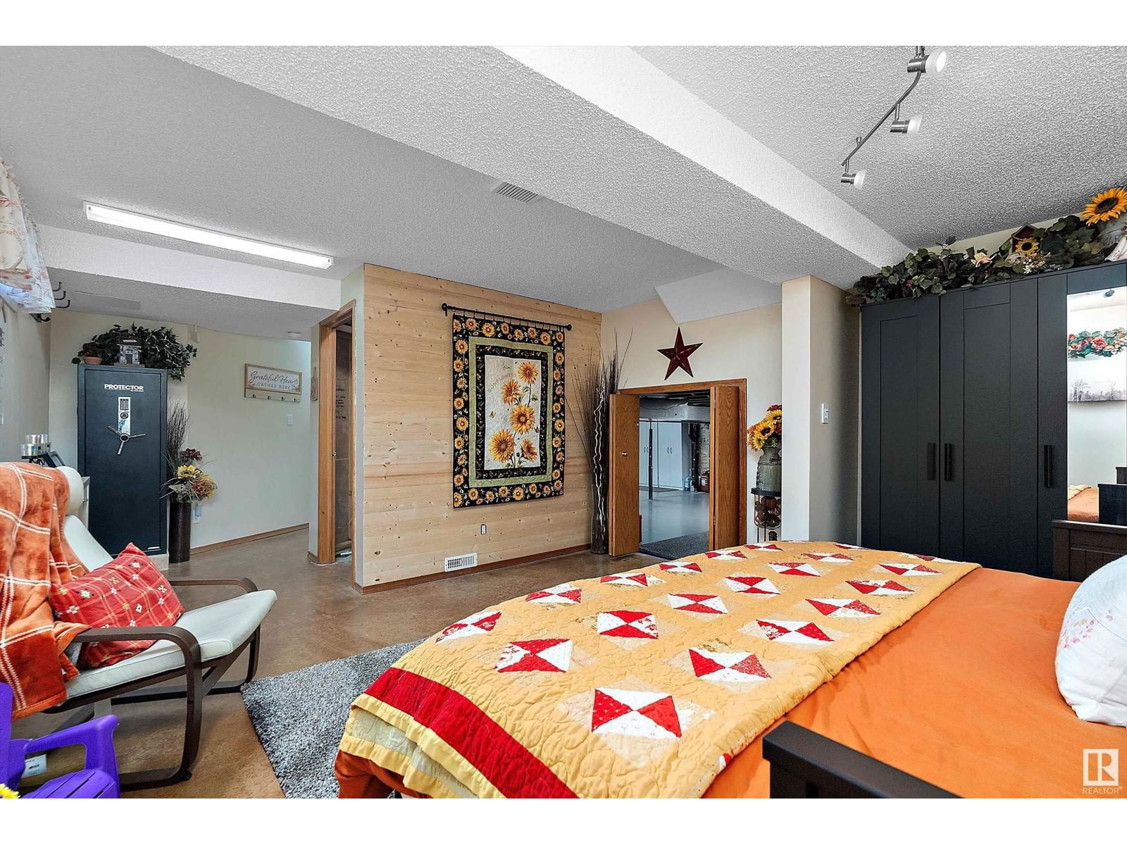 204 WEST LIBERTY CR Image 21