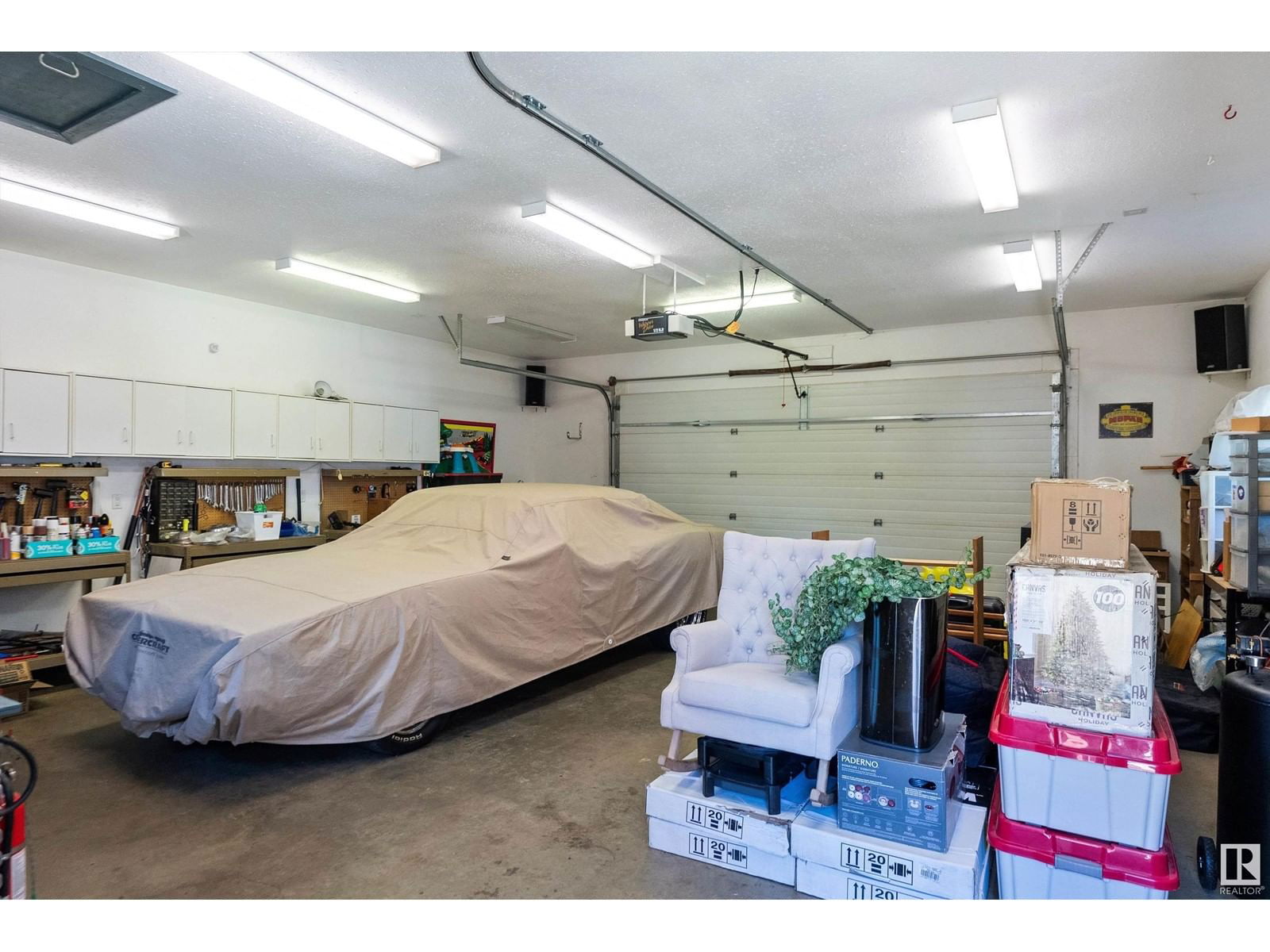 204 WEST LIBERTY CR Image 32