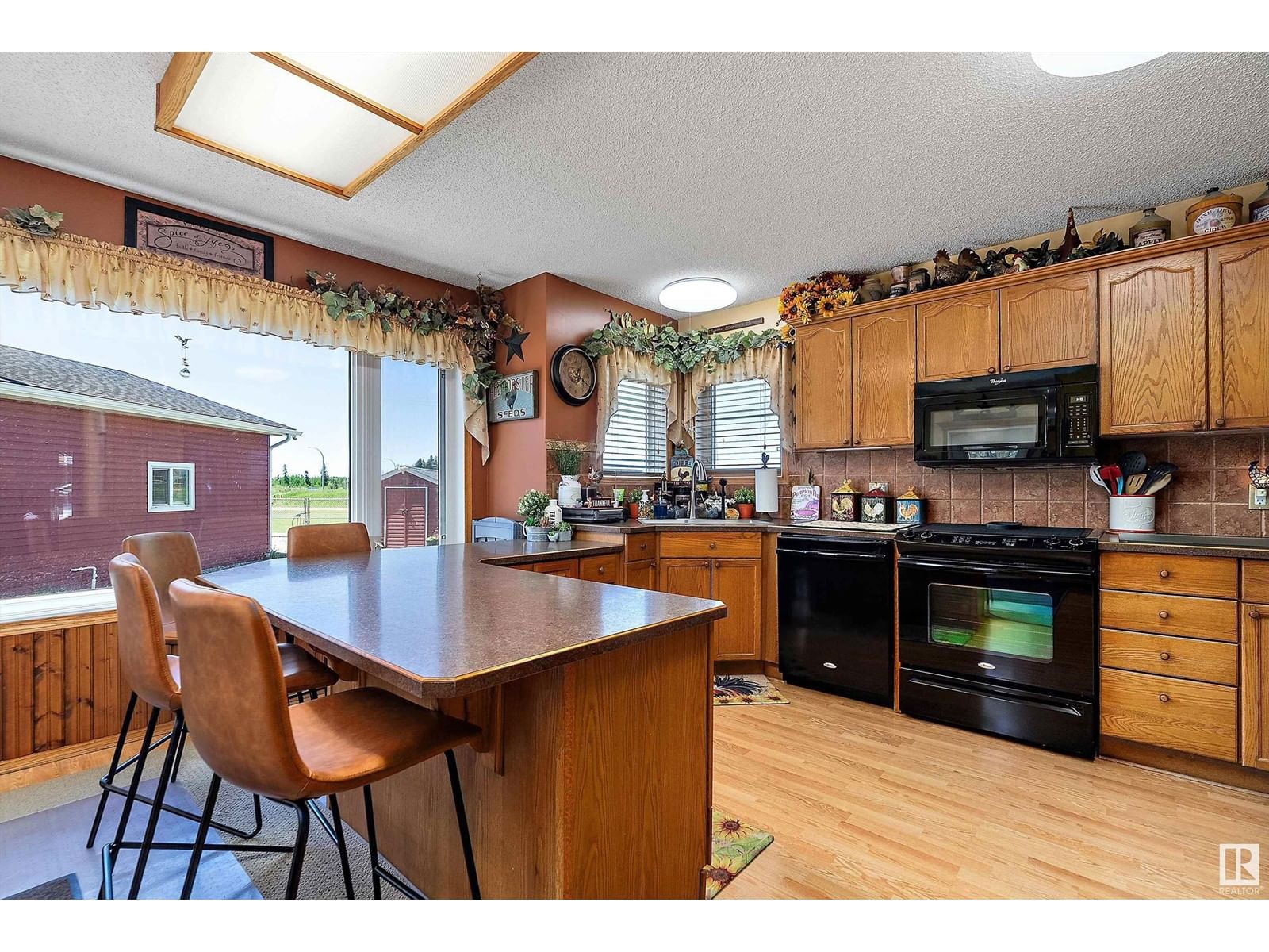 204 WEST LIBERTY CR Image 8