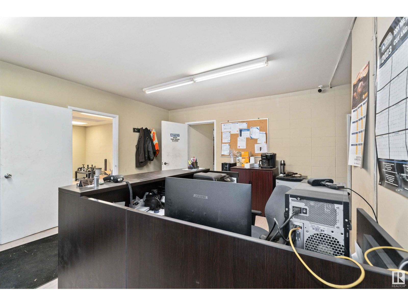 6216 DAVIES RD Image 10