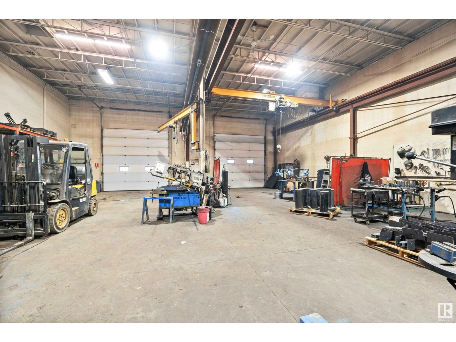 6216 DAVIES RD Image 42