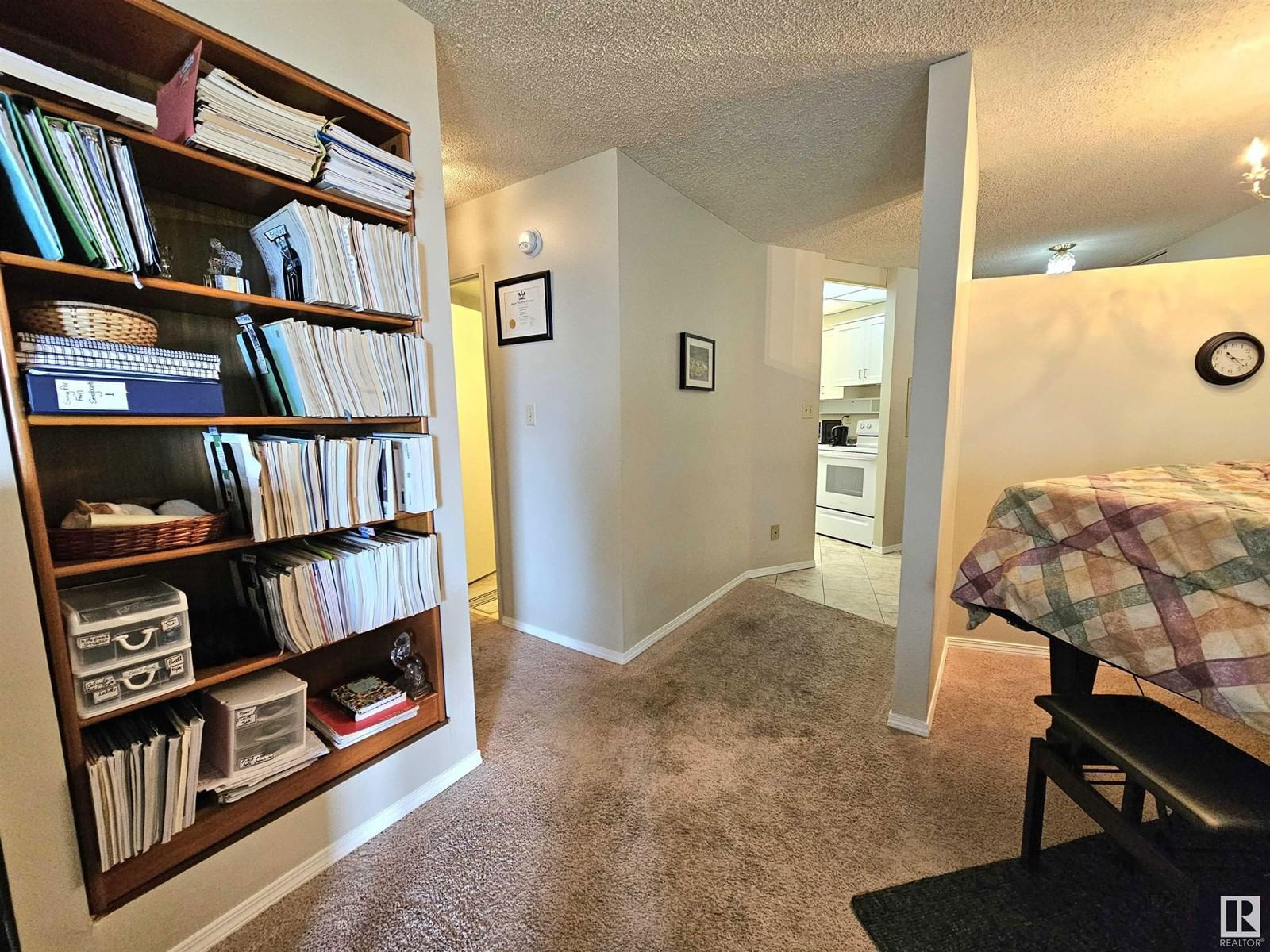 905 - 10045 117 ST Image 8