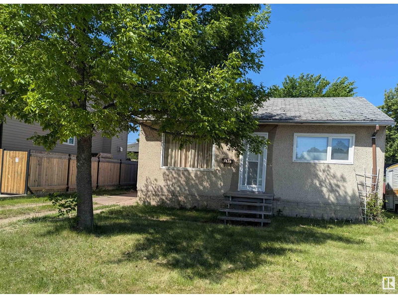 Nw - 9236 151 St Edmonton, Alberta