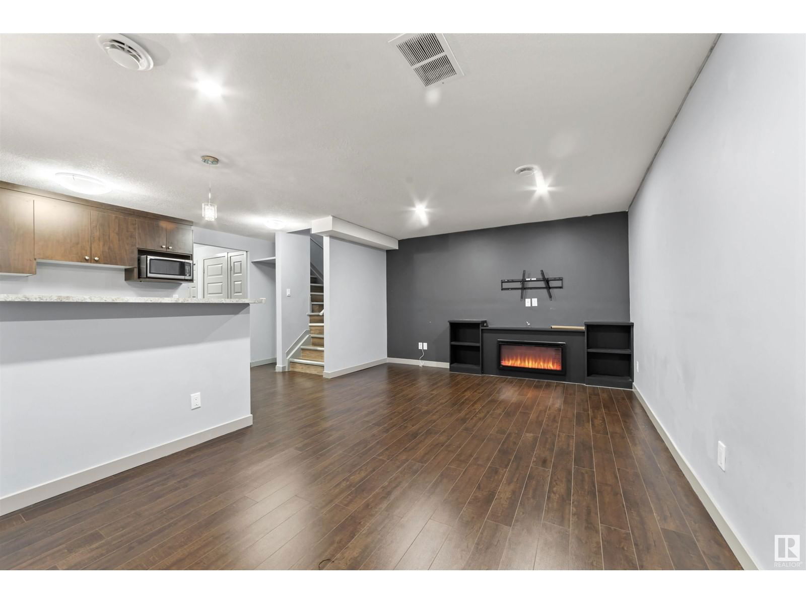 3543 WEIDLE WY Image 22