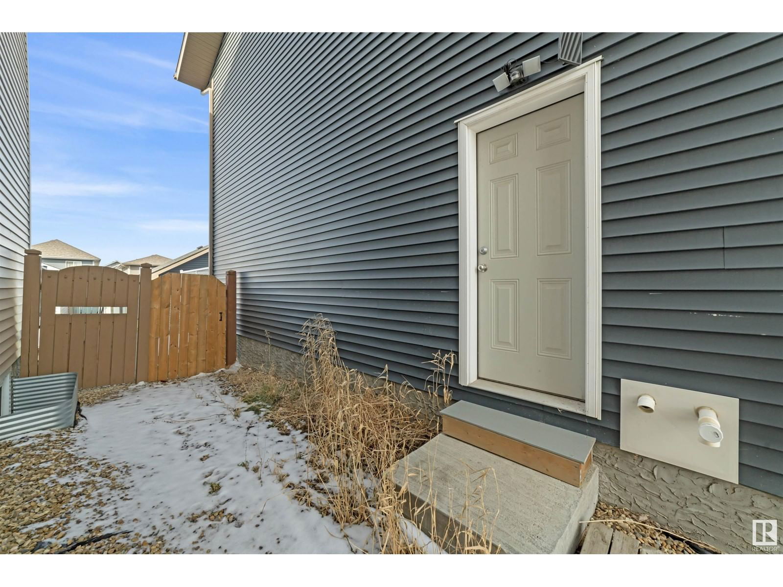3543 WEIDLE WY Image 26