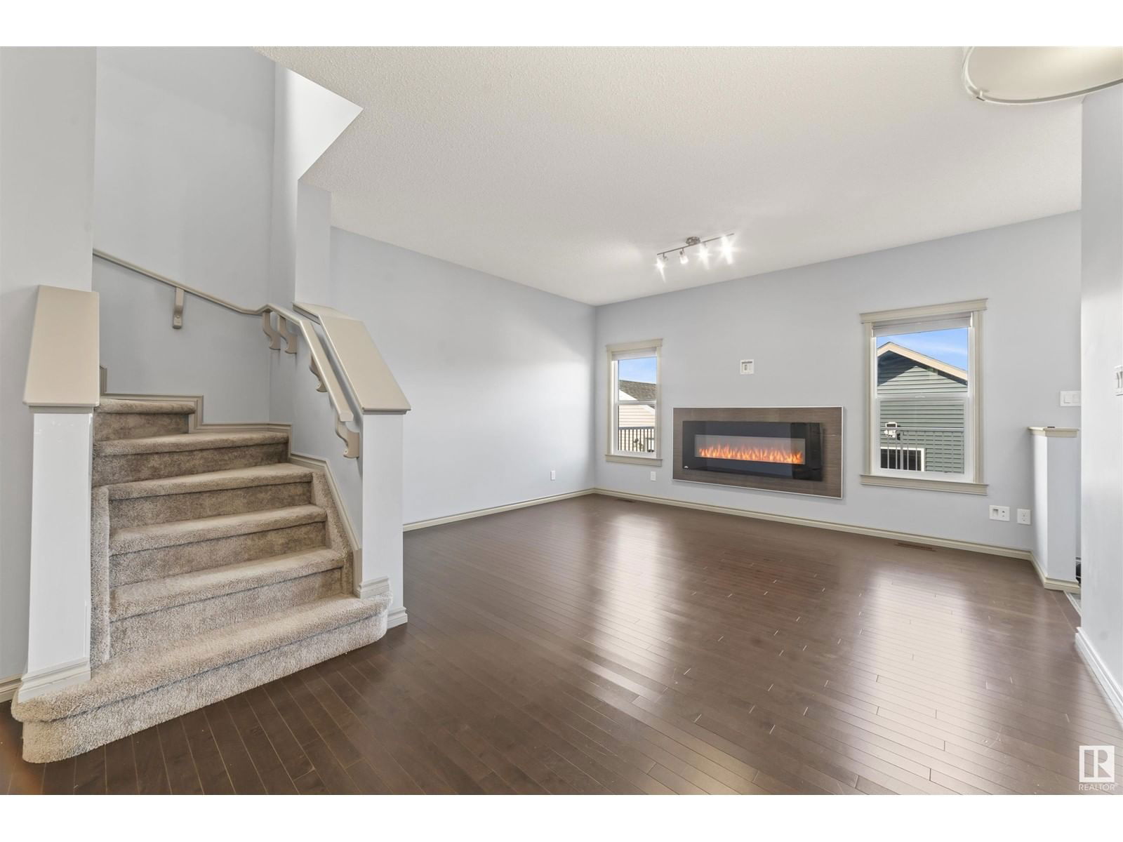 3543 WEIDLE WY Image 7