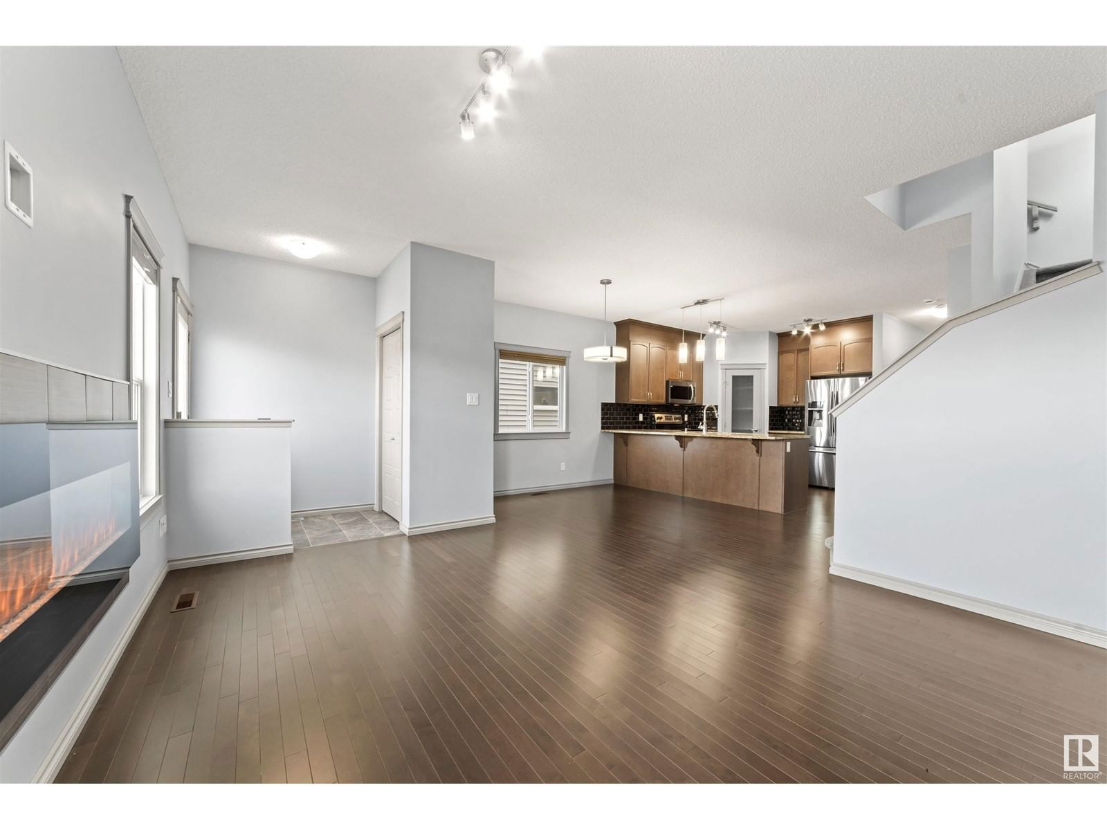 3543 WEIDLE WY Image 9