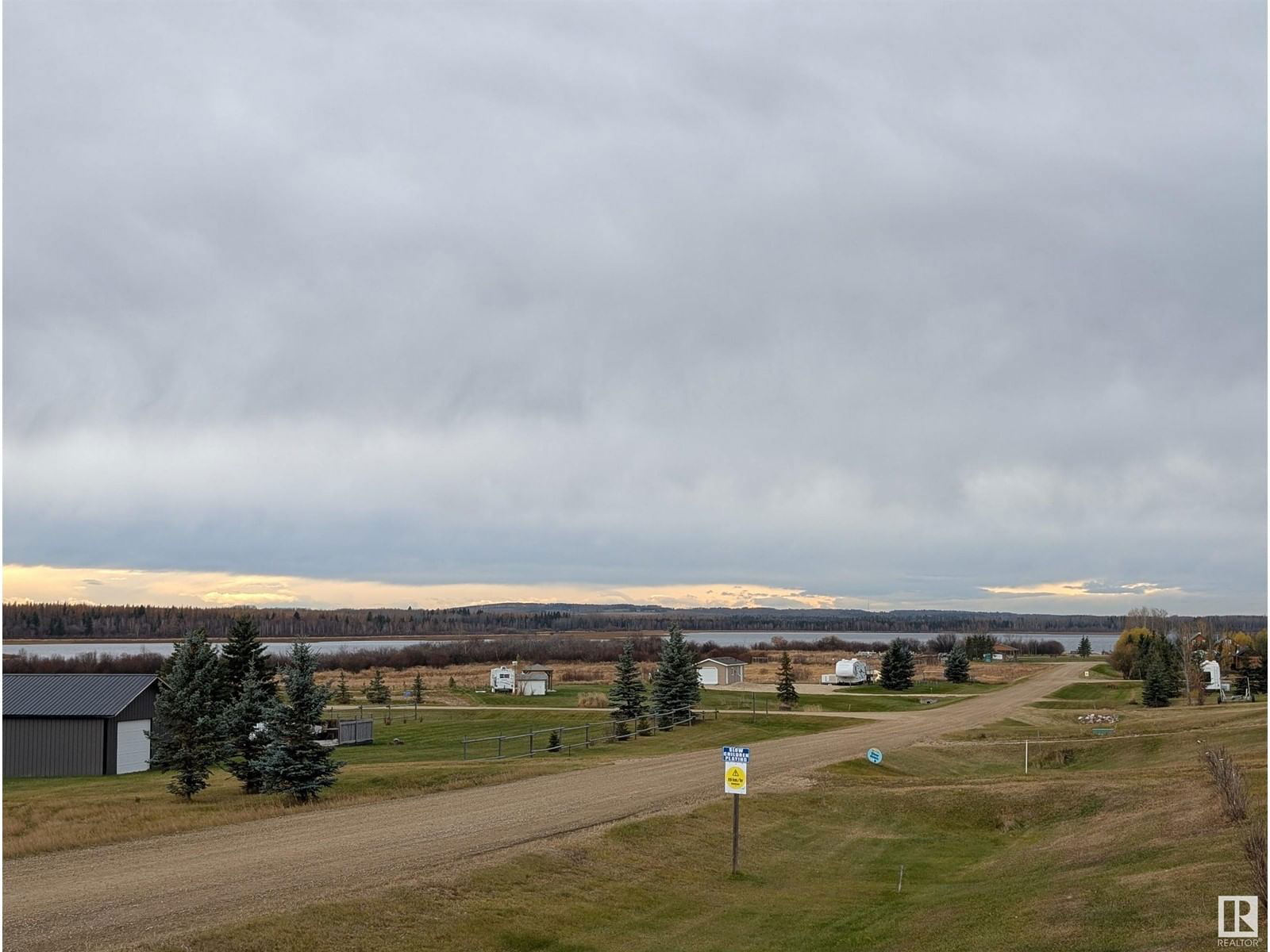 461032 HWY 13 Image 17