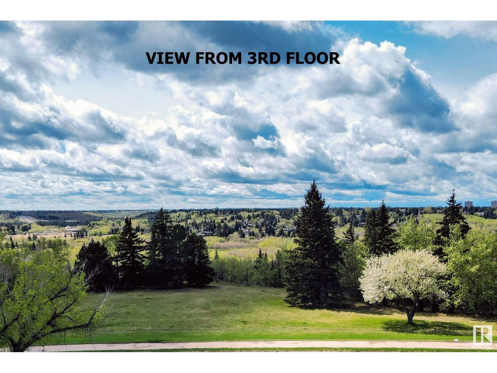 8307 SASKATCHEWAN DR Image 19