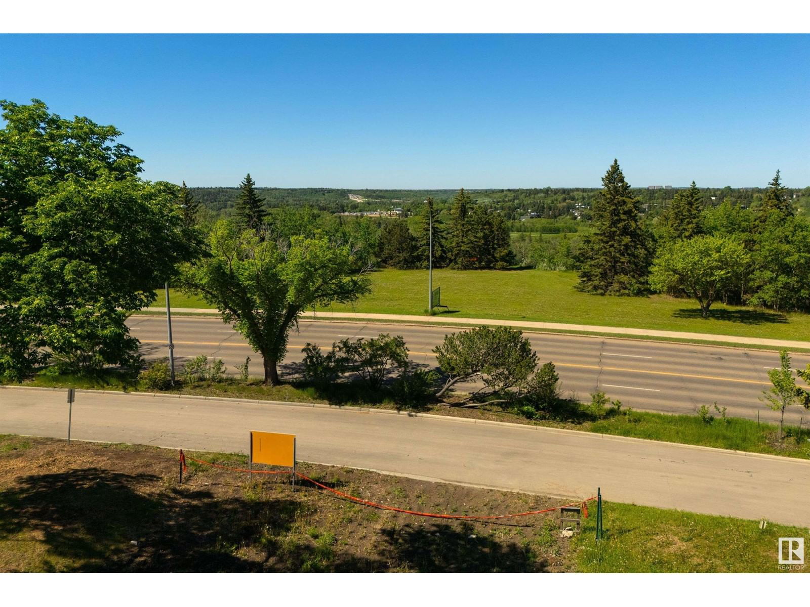 8307 SASKATCHEWAN DR Image 2