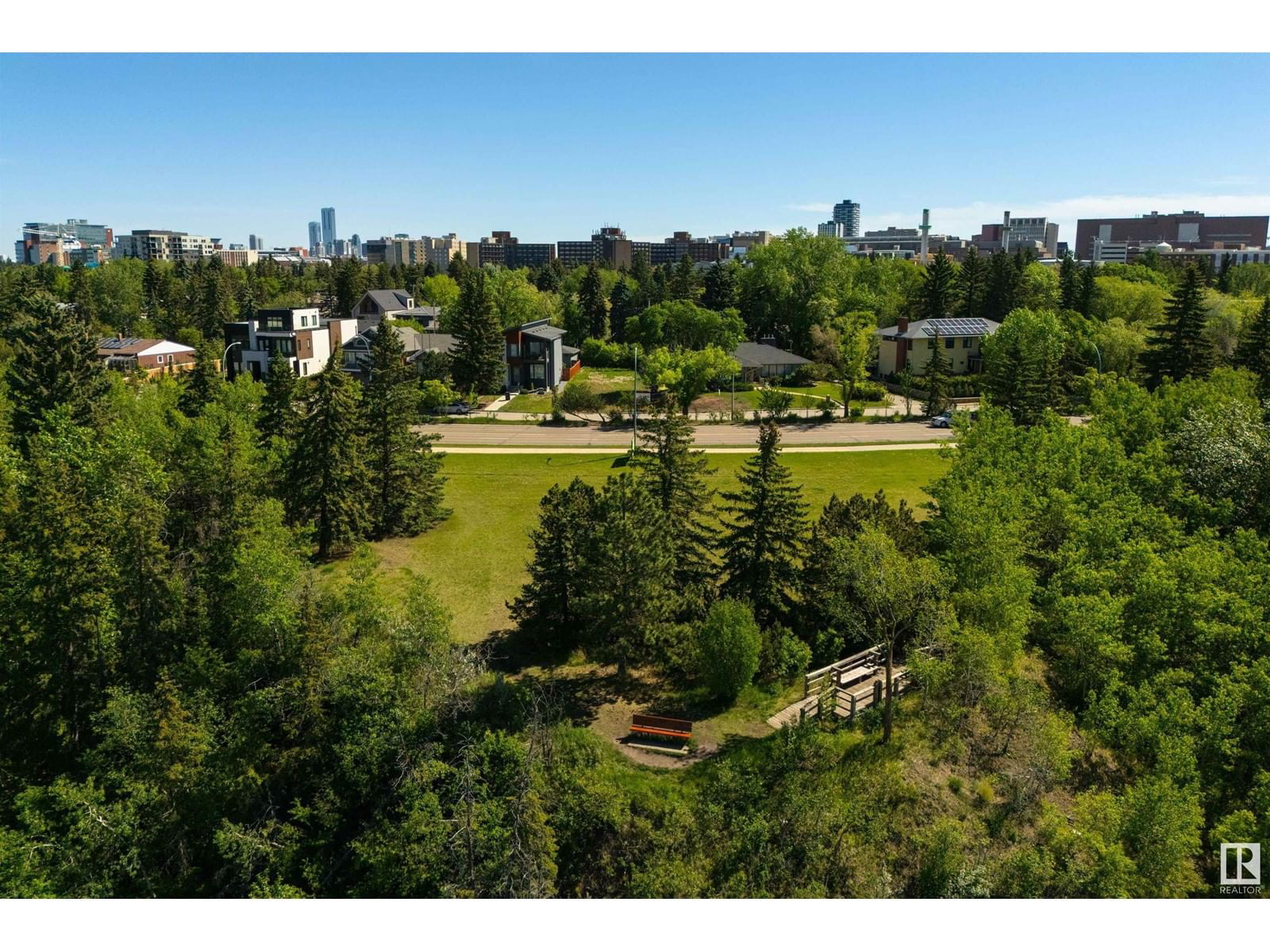 8307 SASKATCHEWAN DR Image 3